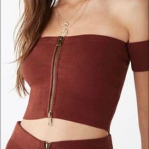 NWT FOREVER 21 cropped top 🦋